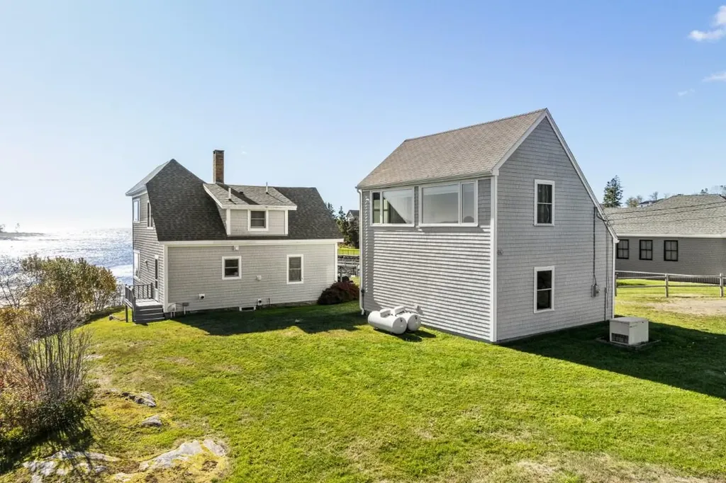 22 Gray Road Southport ME 04576