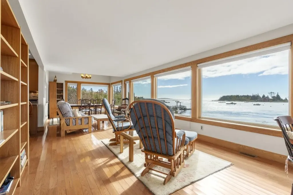 22 Gray Road Southport ME 04576