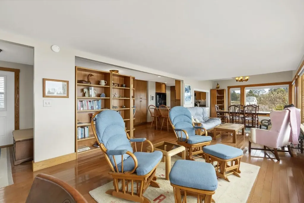 22 Gray Road Southport ME 04576