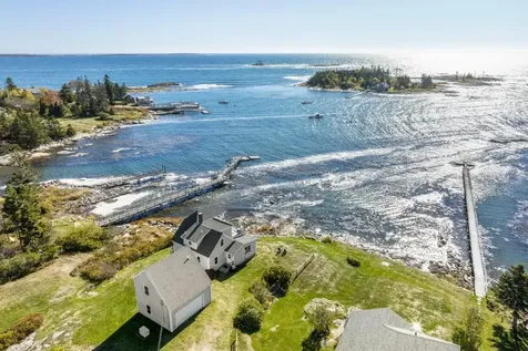 22 Gray Road Southport ME 04576
