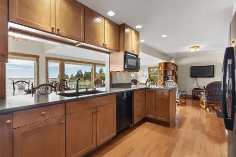 22 Gray Road Southport ME 04576