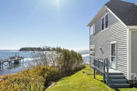 22 Gray Road Southport ME 04576