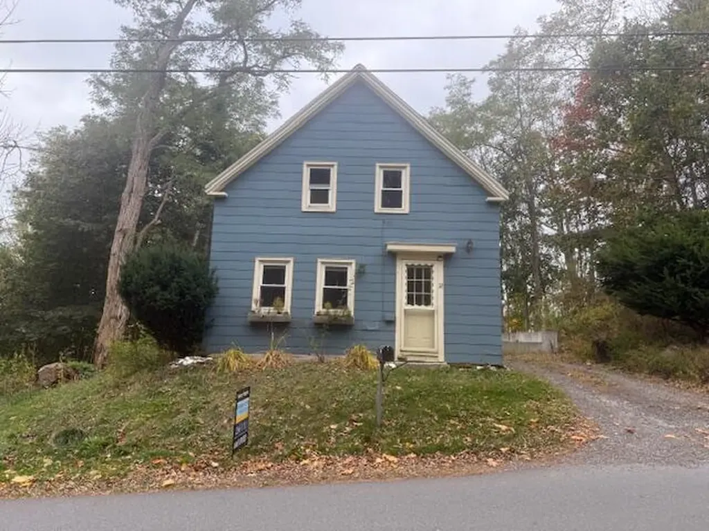32 Grove Street Rockport ME 04856