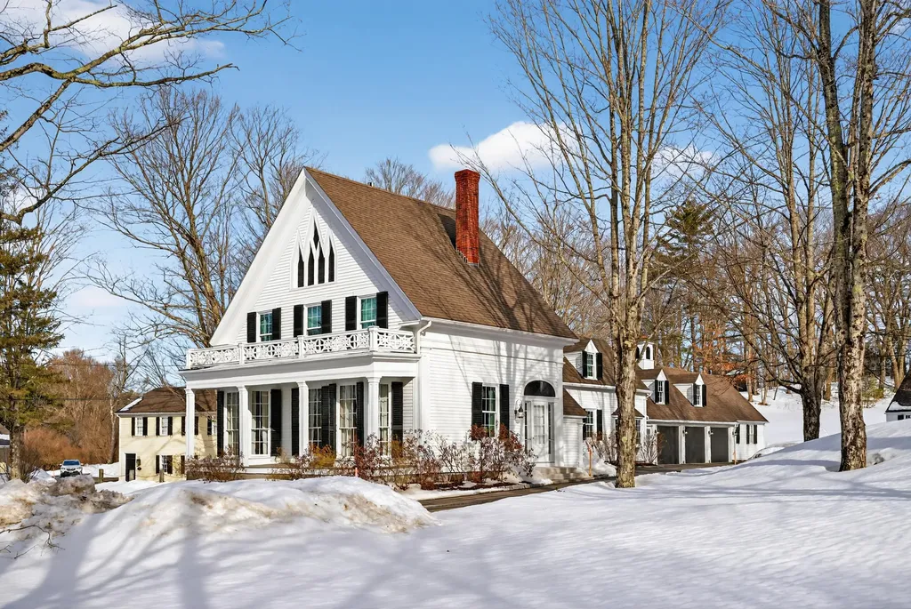1090 Pittston School Street Pittston ME 04345