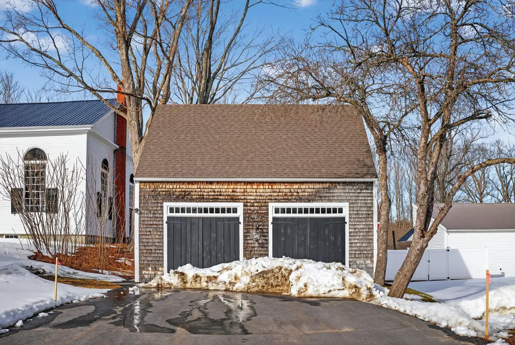 1090 Pittston School Street Pittston ME 04345