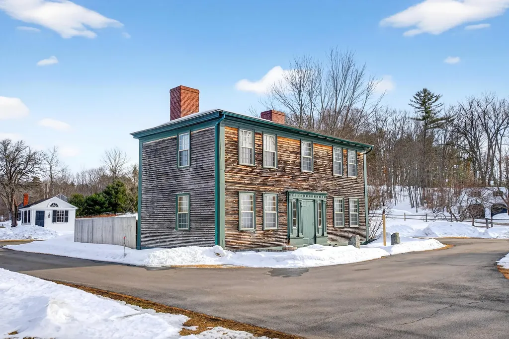 1090 Pittston School Street Pittston ME 04345