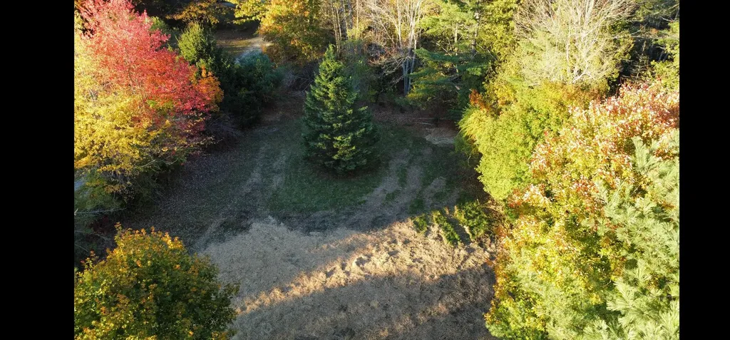 35 Hackett Road Winterport ME 04496