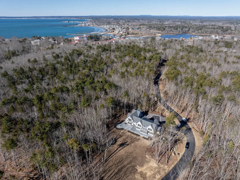 51 Woodland Drive Kennebunkport ME 04046