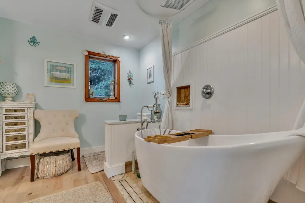 50 Coles Hill Road Wells ME 04090