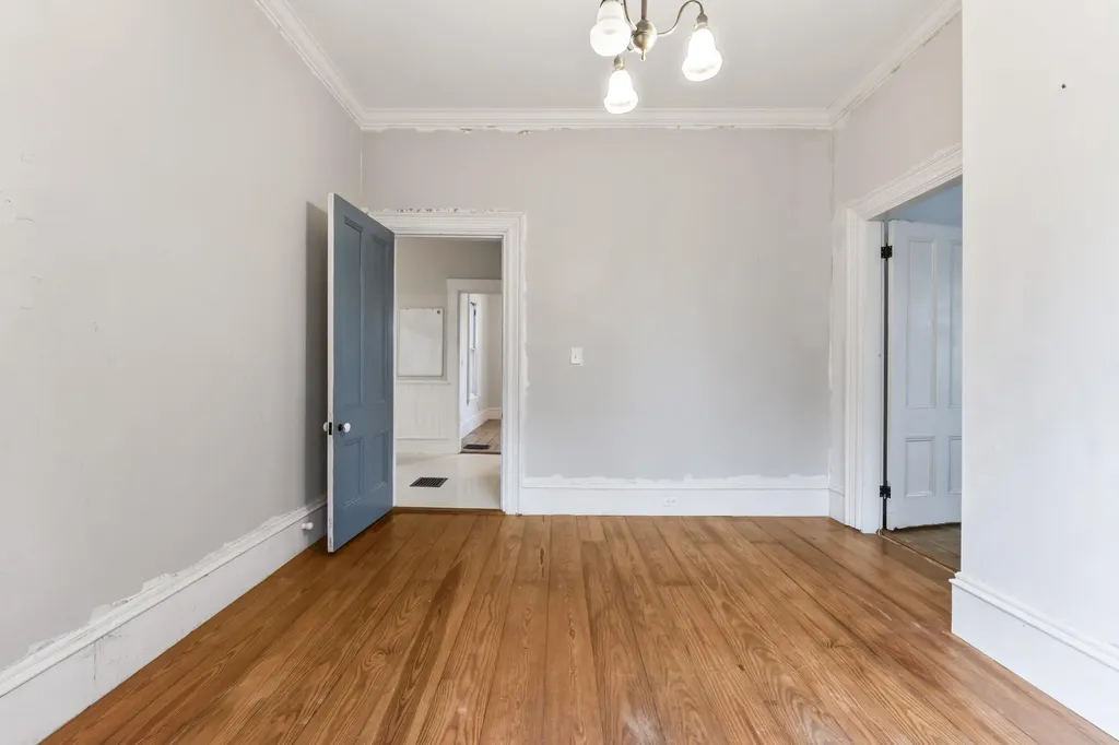 27 Gardiner Street Richmond ME 04357
