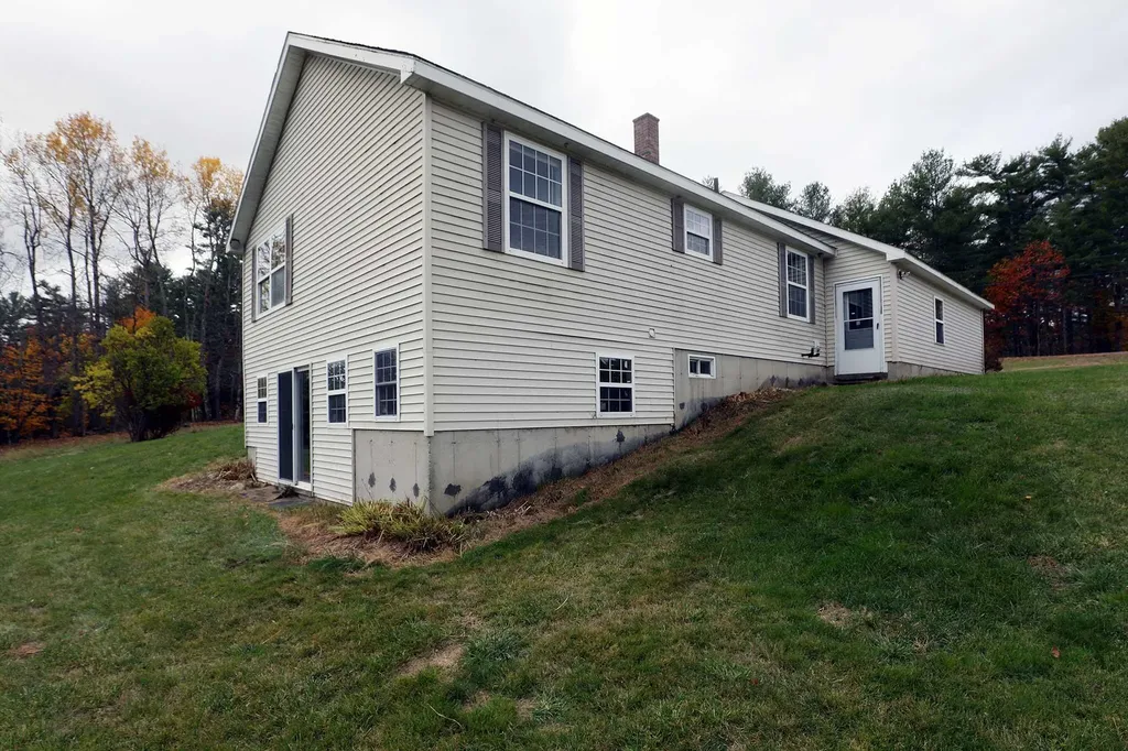283 Church Road Readfield ME 04355