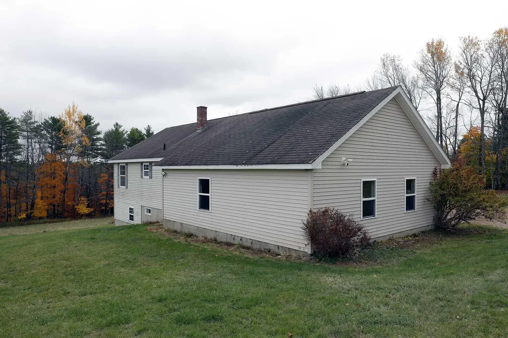 283 Church Road Readfield ME 04355