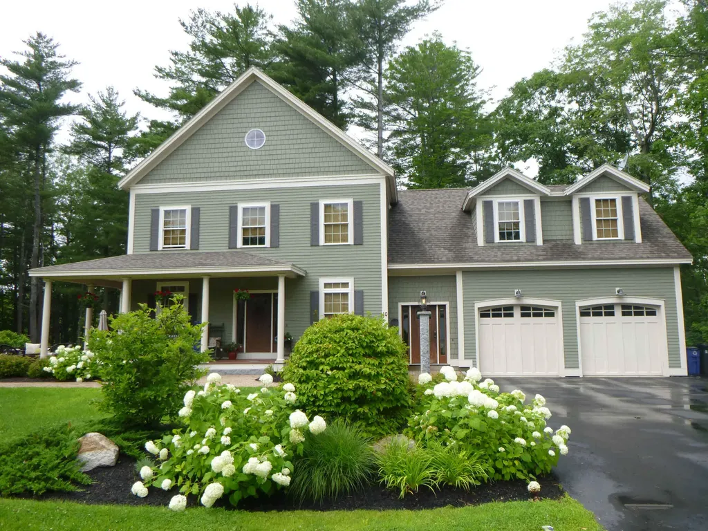 40 Farm Gate Road Falmouth ME 04105