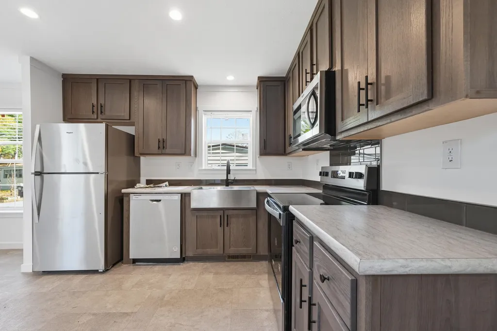 8 Victoria Drive Waterville ME 04901
