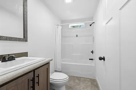 8 Victoria Drive Waterville ME 04901