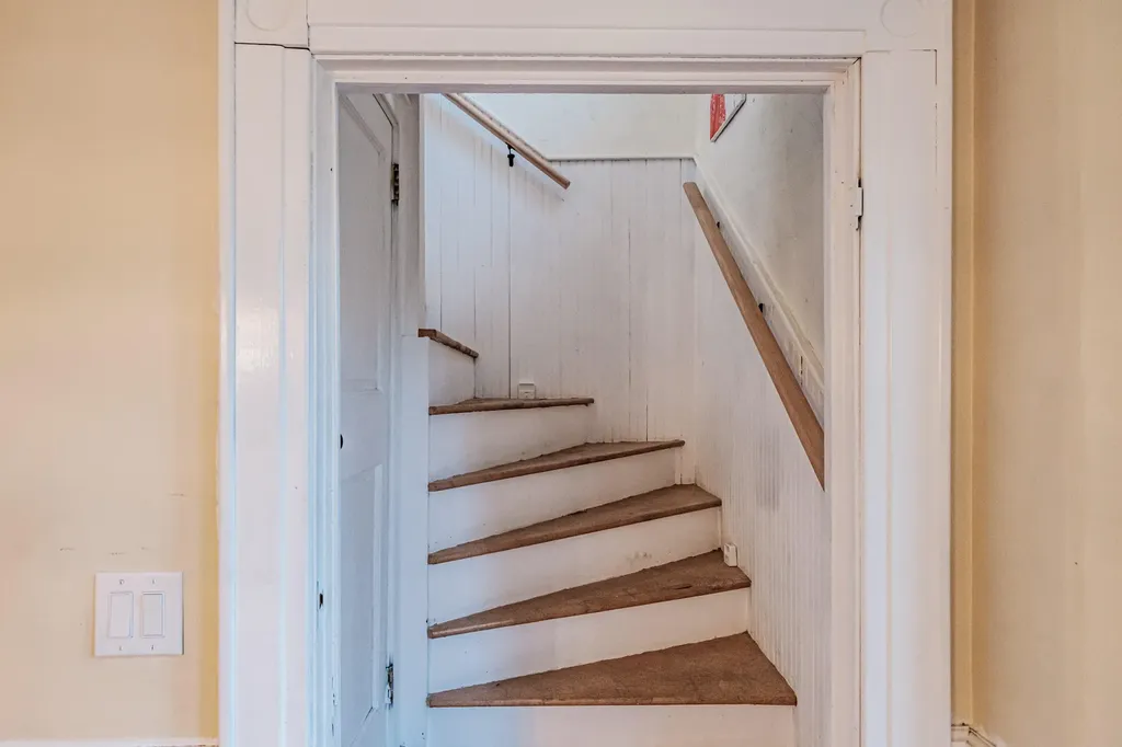 10 Whitehall Avenue South Portland ME 04106