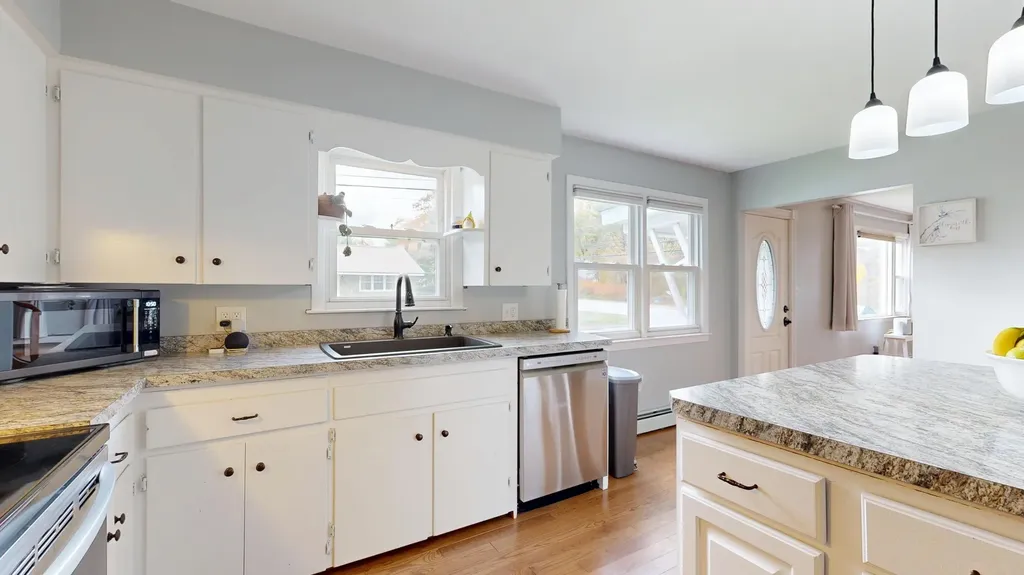 4 Arbania Street Auburn ME 04210