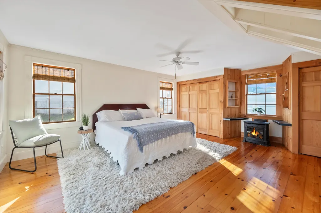 21 Ocean Street Rockland ME 04841
