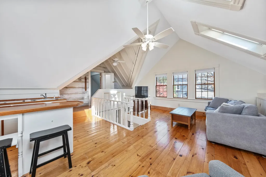 21 Ocean Street Rockland ME 04841