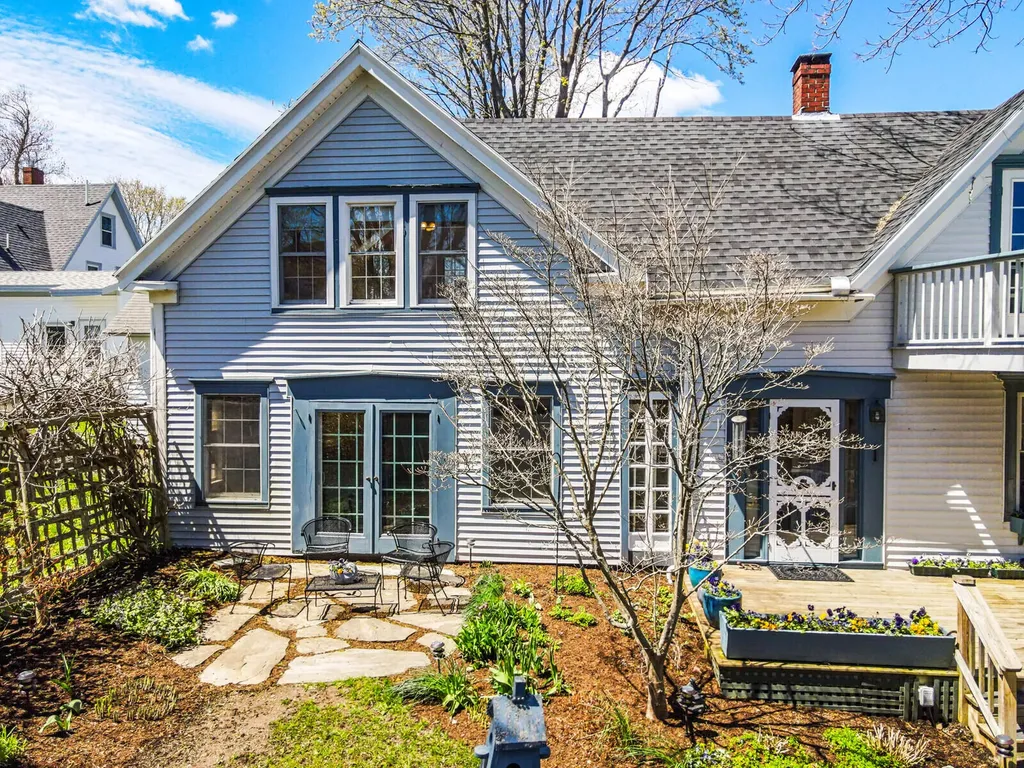 21 Ocean Street Rockland ME 04841