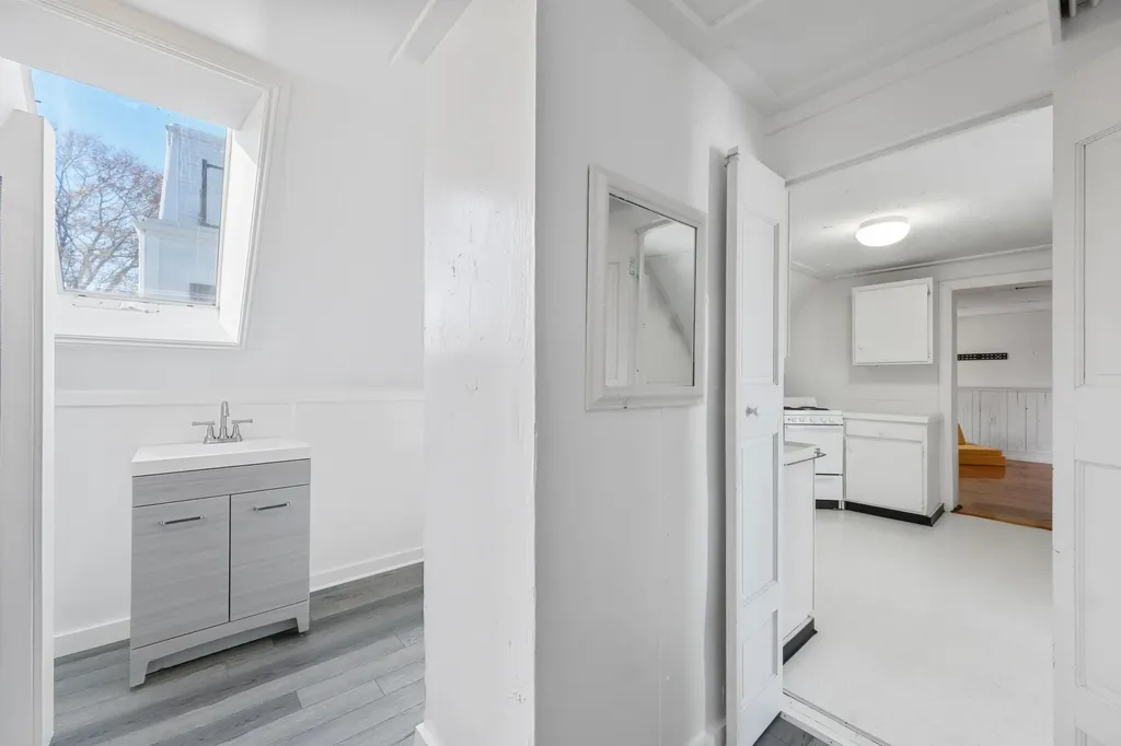 21 Ocean Street Rockland ME 04841