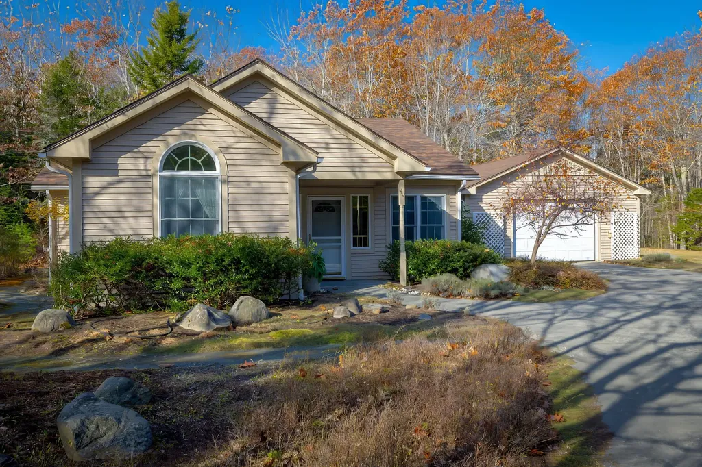 40 Ridgeway Drive Bar Harbor ME 04609