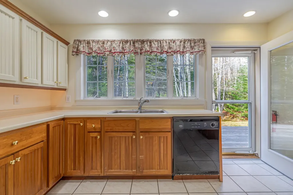 40 Ridgeway Drive Bar Harbor ME 04609