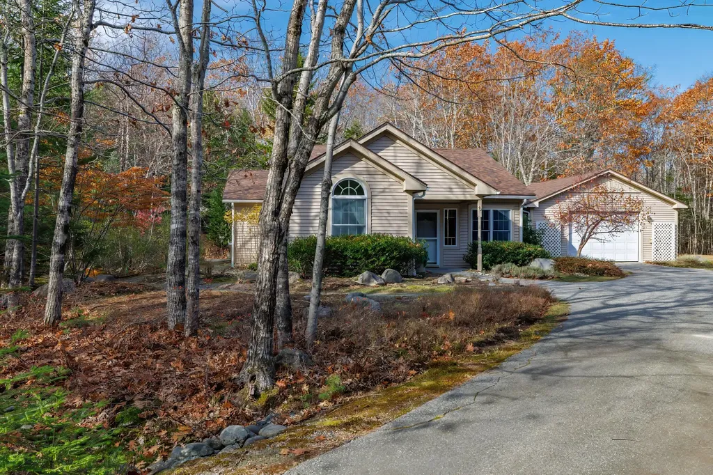 40 Ridgeway Drive Bar Harbor ME 04609