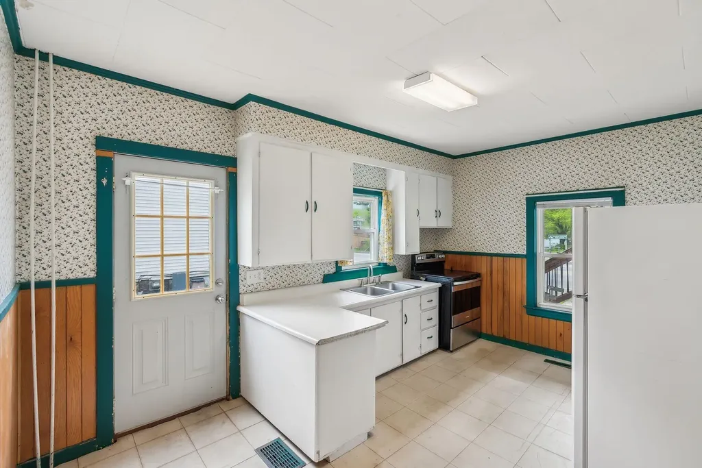 520 Lincoln Street Lewiston ME 04240