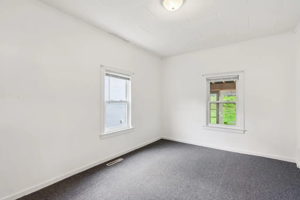 520 Lincoln Street Lewiston ME 04240