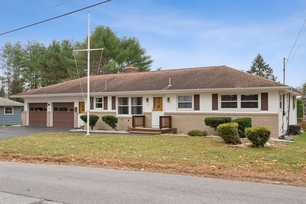 39 Montello Street Lewiston ME 04240