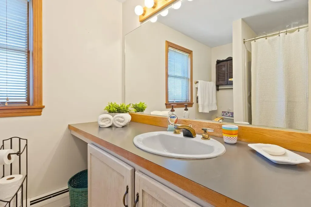 406 Palmer Avenue Portland ME 04103