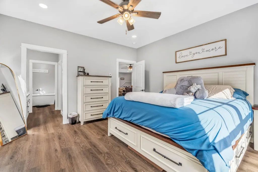 81 Fowler Road Hampden ME 04444
