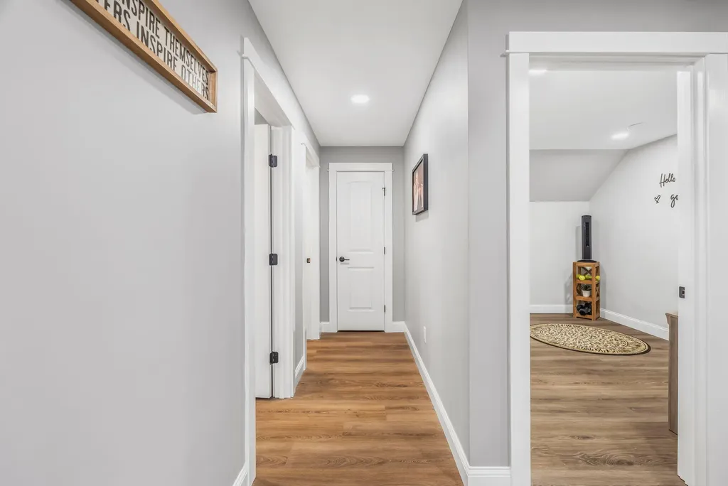 81 Fowler Road Hampden ME 04444