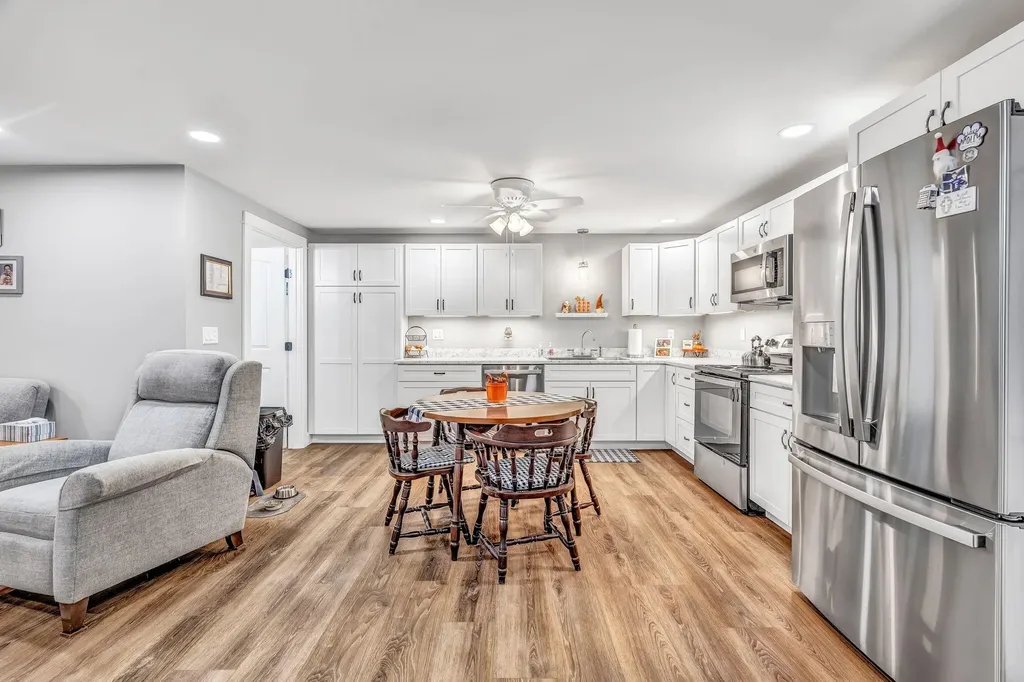 81 Fowler Road Hampden ME 04444
