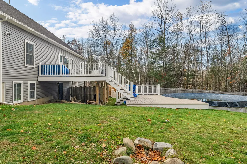 81 Fowler Road Hampden ME 04444