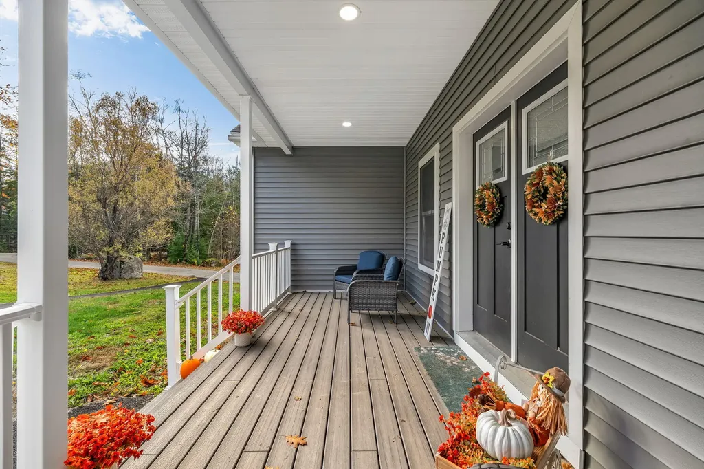 81 Fowler Road Hampden ME 04444