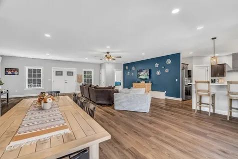 81 Fowler Road Hampden ME 04444