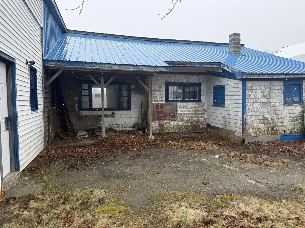 2 Atlantic Highway Thomaston ME 04861
