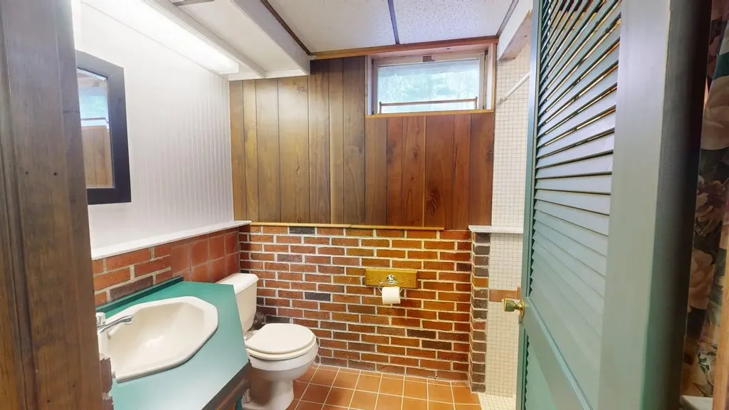 90 Woodridge Road Brewer ME 04412