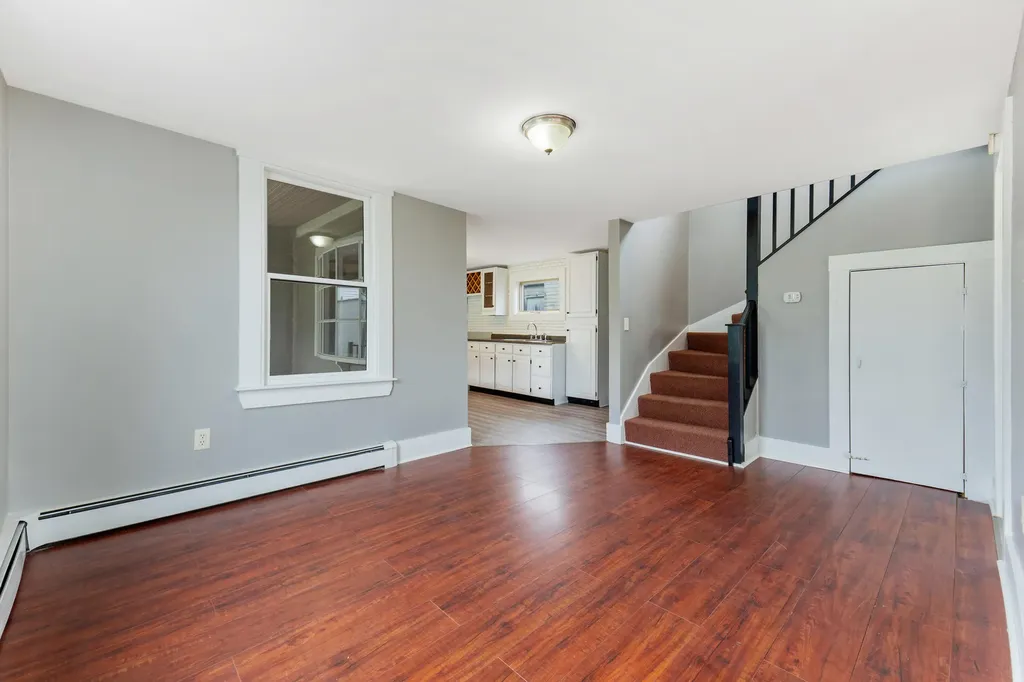 4 Lincoln Street Richmond ME 04357