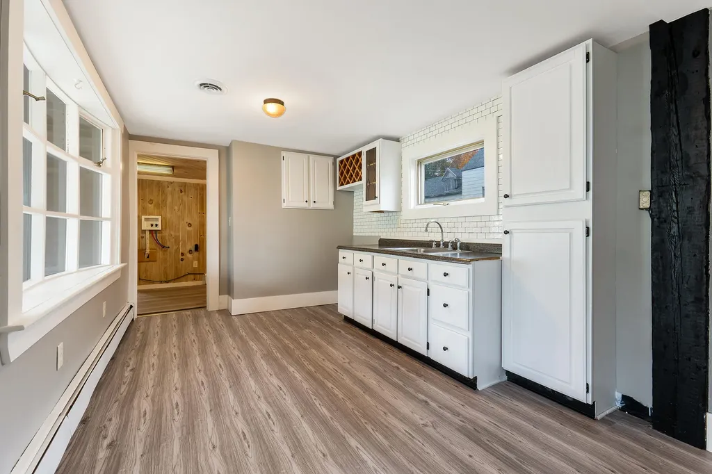 4 Lincoln Street Richmond ME 04357