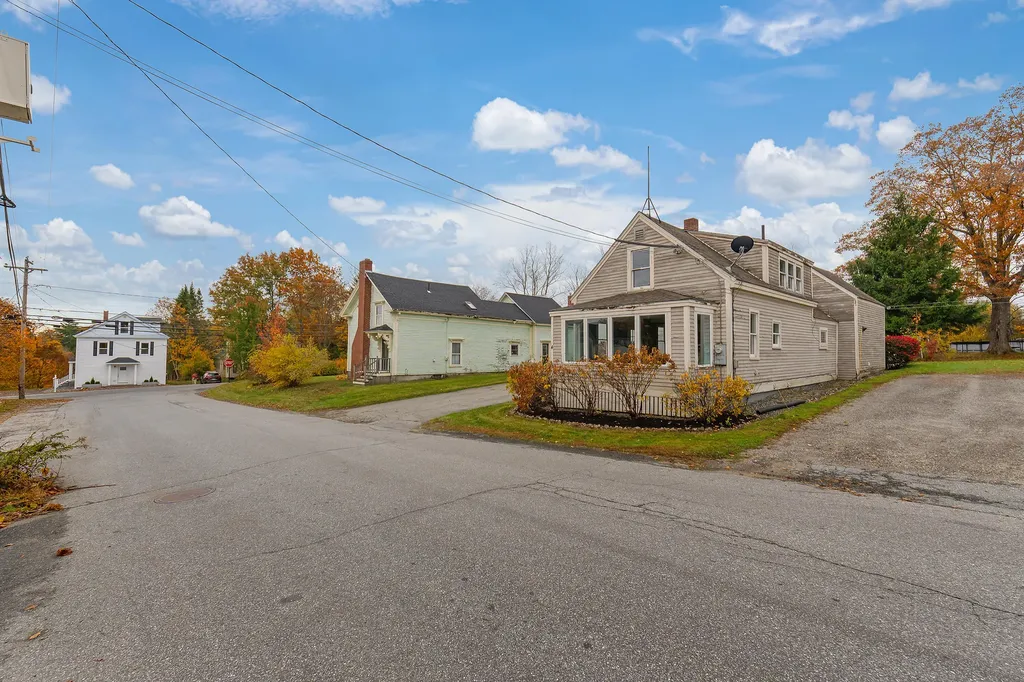 4 Lincoln Street Richmond ME 04357