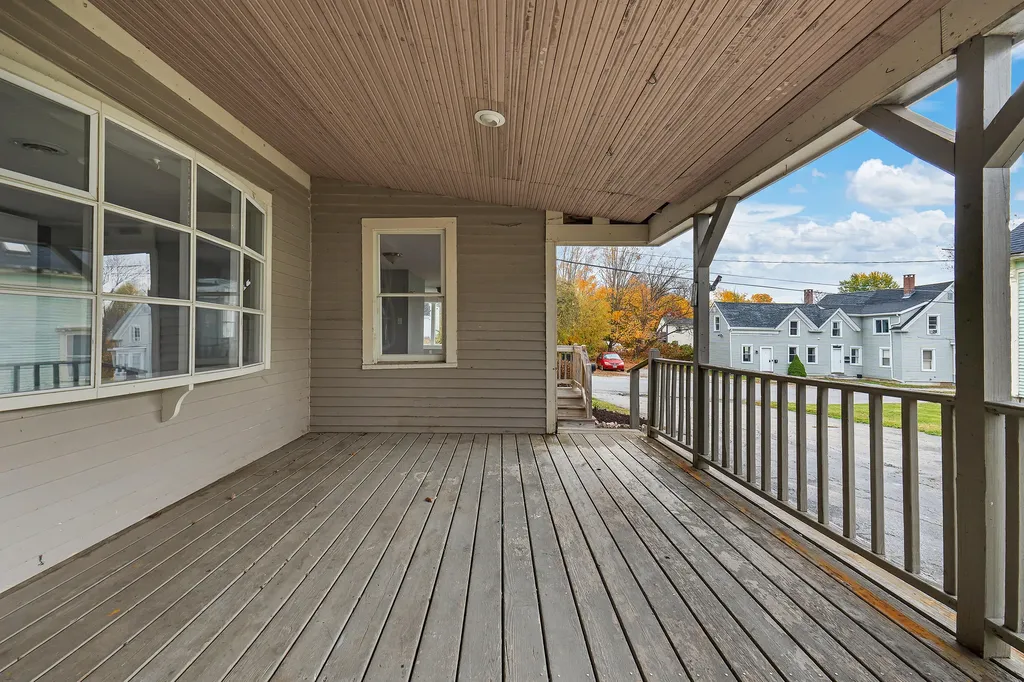 4 Lincoln Street Richmond ME 04357