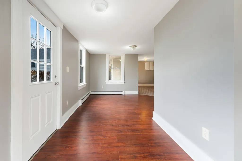 4 Lincoln Street Richmond ME 04357