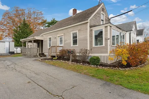 4 Lincoln Street Richmond ME 04357