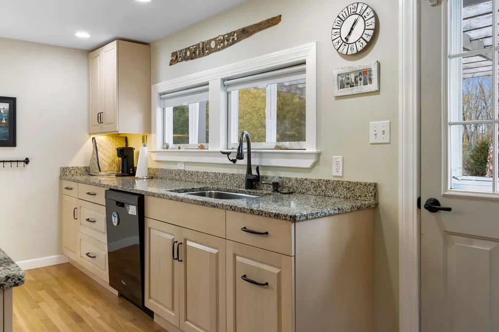 40 Highland Street Rockland ME 04841