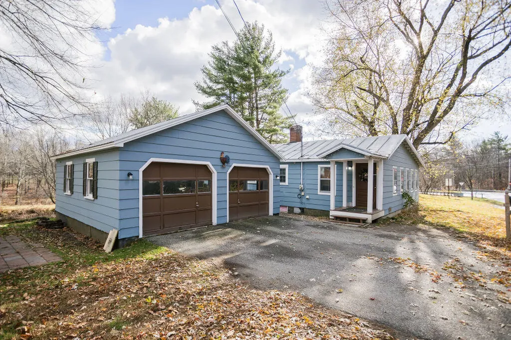111 New Vineyard Road Farmington ME 04938