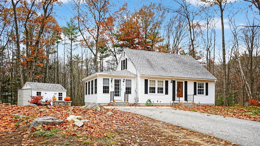 18 Oak Ridge Road Sanford ME 04073