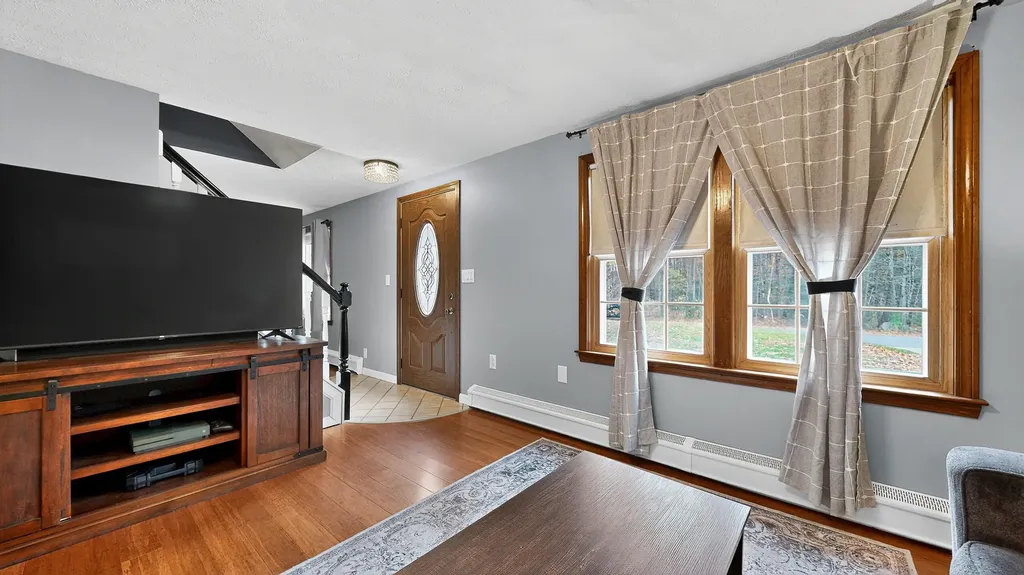 18 Oak Ridge Road Sanford ME 04073